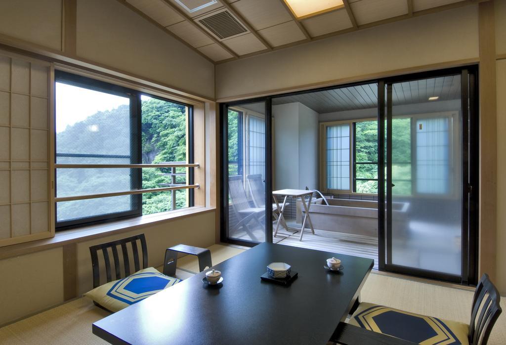 Koduchi No Yado Tsurukamedaikichi Hotel Nikko Ruang foto